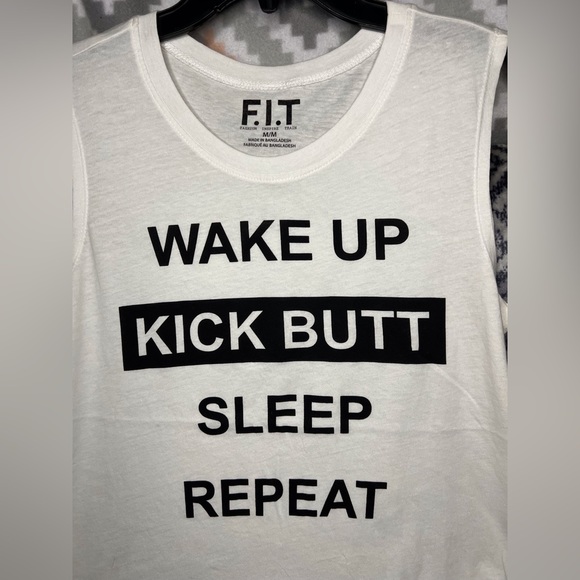 NWOT Womens F.I.T gym tank - Picture 3 of 4